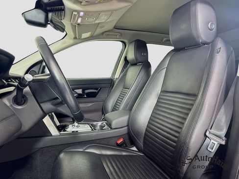 Used 2022 Land Rover Discovery Sport S image 11