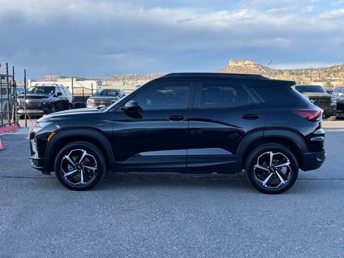 Used 2023 Chevrolet TrailBlazer RS w/ Sun and Liftgate Package image 2