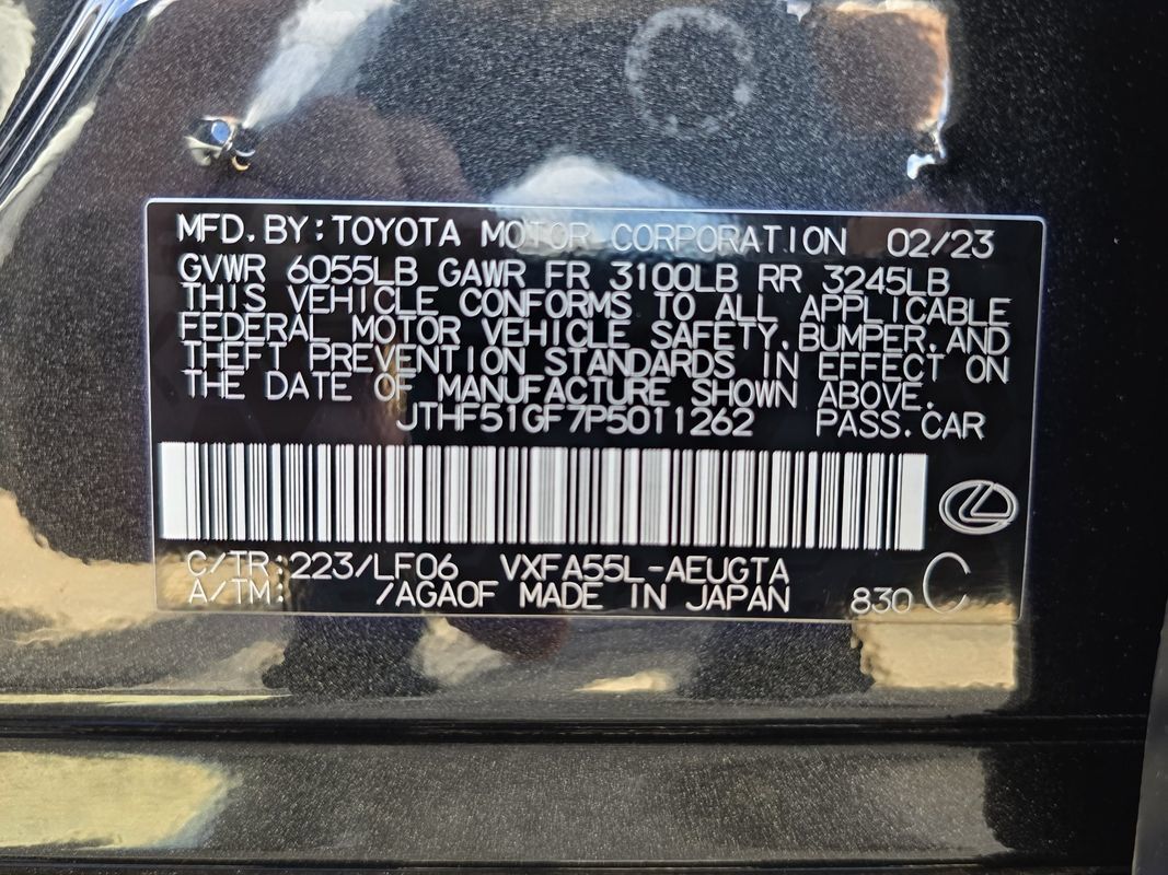 Used 2023 Lexus LS 500 F Sport w/ Accessory Package (Z1) AWD/4WD image 40