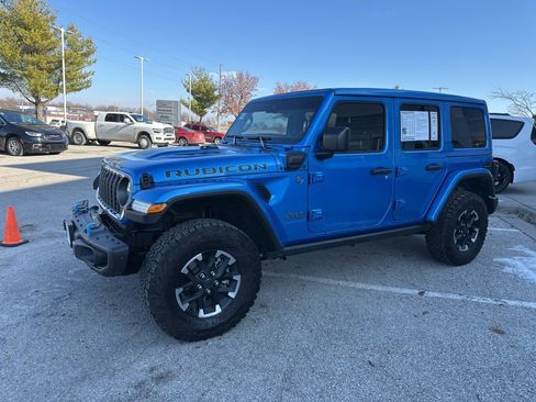 Used 2024 Jeep Wrangler Unlimited Rubicon 4xe image 10