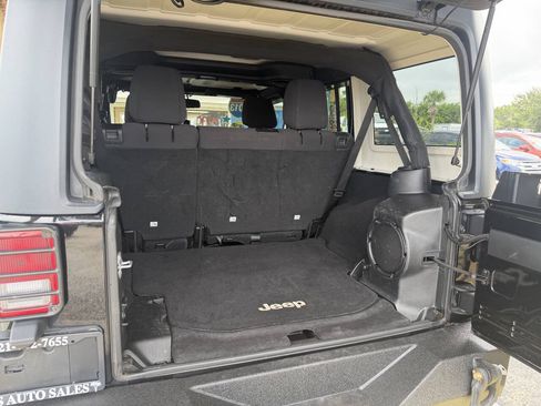 Used 2013 Jeep Wrangler Unlimited Sport AWD/4WD image 10