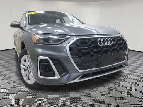 Used 2024 Audi Q5 2.0T Premium w/ Convenience Package AWD/4WD image 2