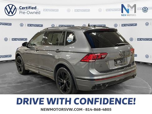 Used 2024 Volkswagen Tiguan SE R-Line AWD/4WD image 3