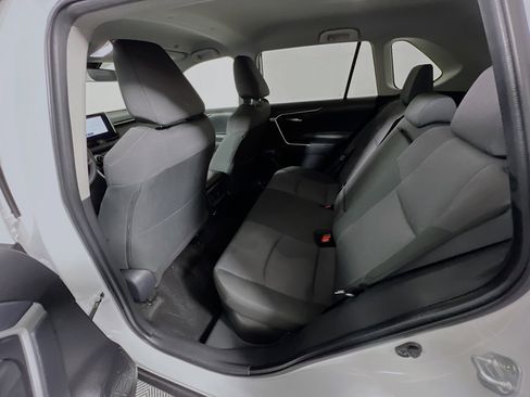 Used 2025 Toyota RAV4 XLE image 29