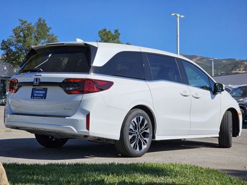 New 2026 Honda Odyssey Elite image 9
