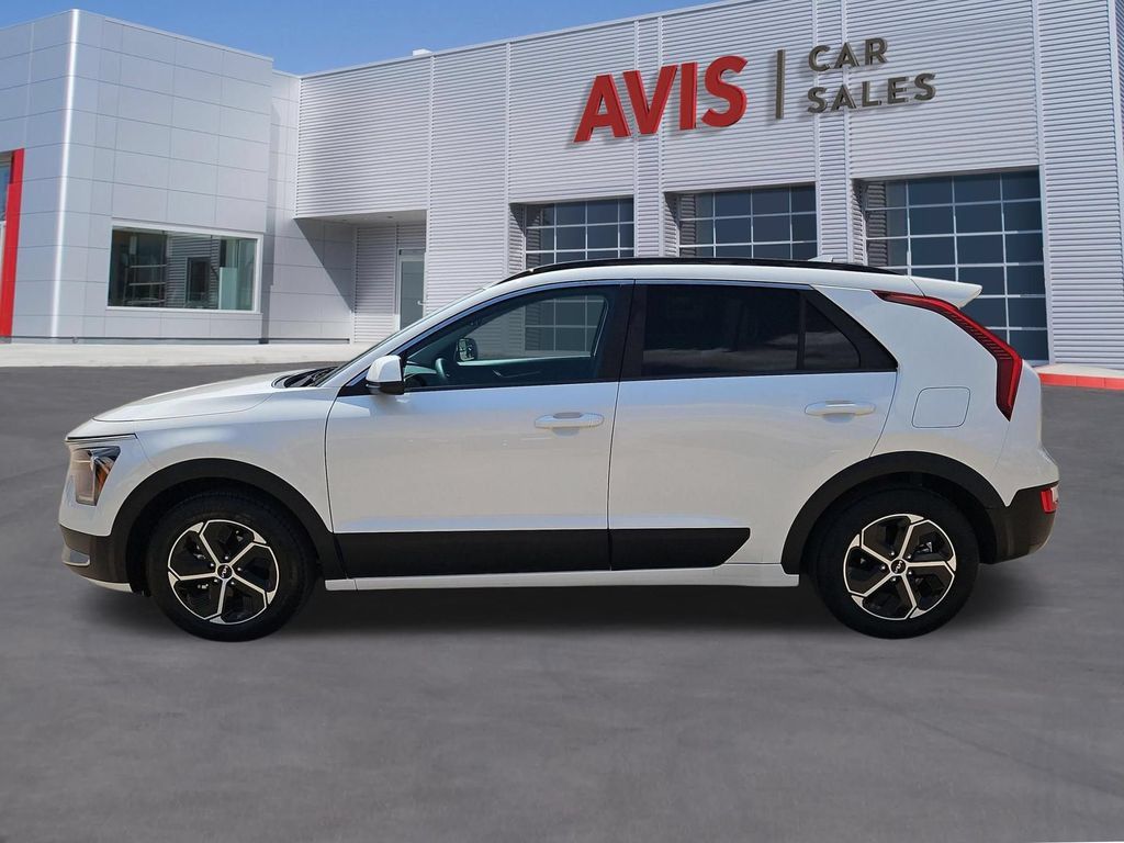 Used 2025 Kia Niro LX FWD image 10