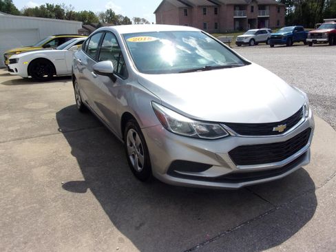Used 2018 Chevrolet Cruze LS w/ LS Fleet Convenience Package FWD image 1