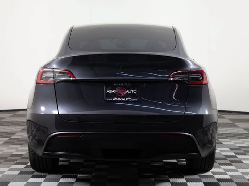 Used 2024 Tesla Model Y Long Range AWD/4WD image 6