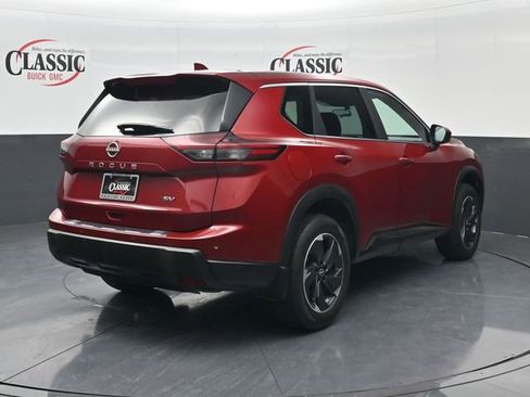 Used 2024 Nissan Rogue SV FWD image 7