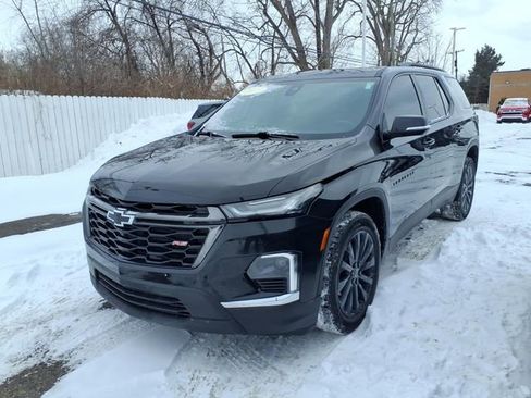 Used 2023 Chevrolet Traverse RS w/ LPO, Floor Liner Package image 1