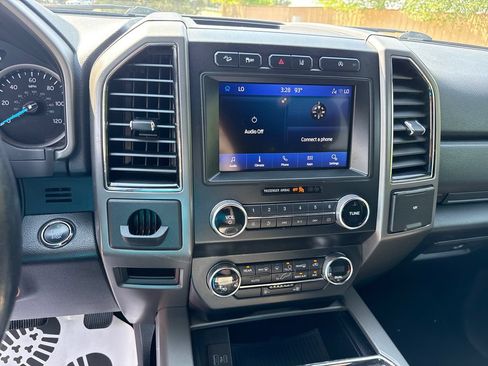Used 2020 Ford Expedition XLT AWD/4WD image 18