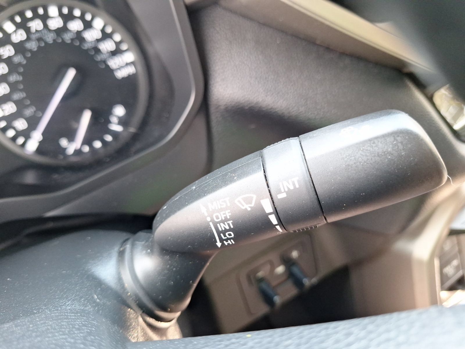 Used 2022 Toyota Tundra SR5 w/ SR5 Convenience Package AWD/4WD image 24