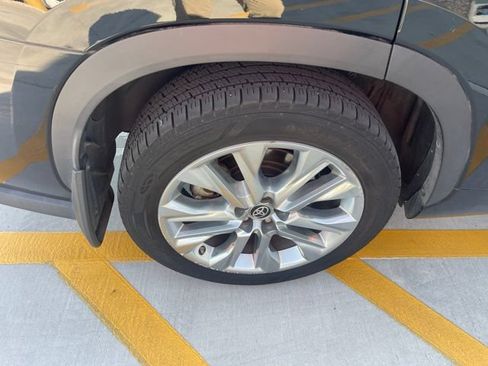 Used 2020 Toyota Highlander Limited AWD/4WD image 17