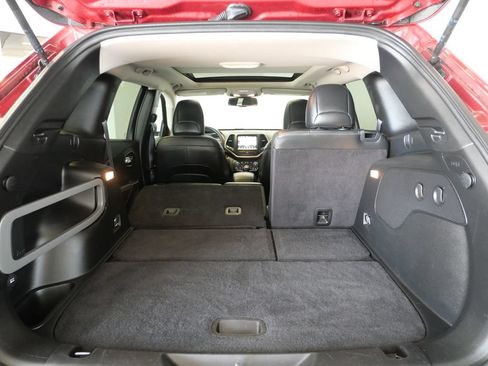 Used 2016 Jeep Cherokee Limited FWD image 28