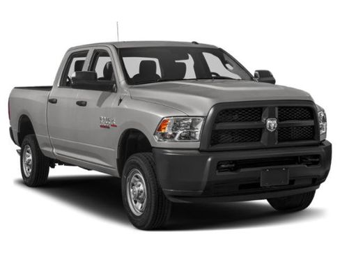 Used 2018 RAM 2500 Tradesman w/ Chrome Appearance Group AWD/4WD image 9