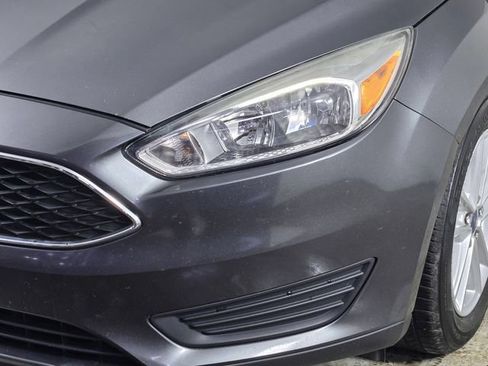 Used 2018 Ford Focus SE FWD image 9
