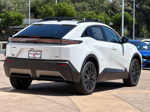 New 2026 Toyota C-HR AWD/4WD image 4
