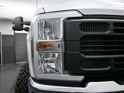 New 2026 Ford F250 XL AWD/4WD image 5