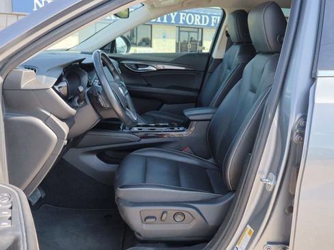 Used 2022 Buick Envision Essence w/ Safety Package image 24