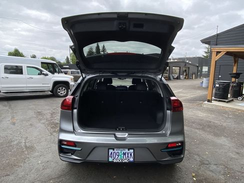 Used 2022 Kia Niro EX w/ Cold Weather Package FWD image 30