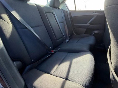 Used 2010 MAZDA MAZDA3 i Touring image 10