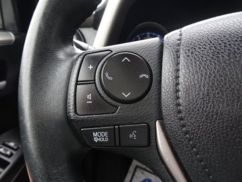 Used 2017 Toyota RAV4 XLE FWD image 21