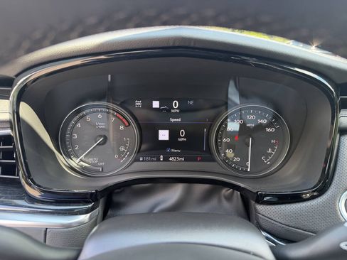 Used 2025 Cadillac XT5 Premium Luxury w/ Technology Package AWD/4WD image 19