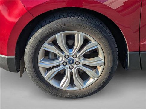 Used 2019 Ford Edge Titanium w/ Cold Weather Package image 7