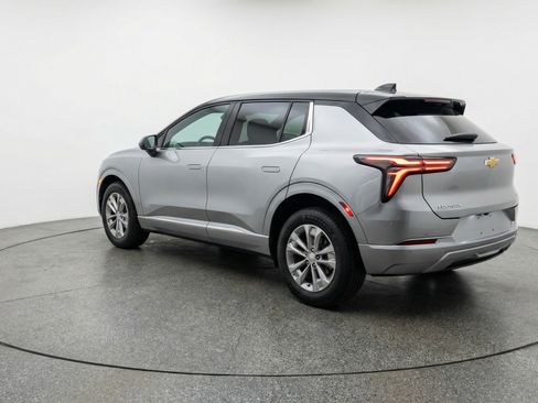 Used 2025 Chevrolet Equinox LT FWD image 6