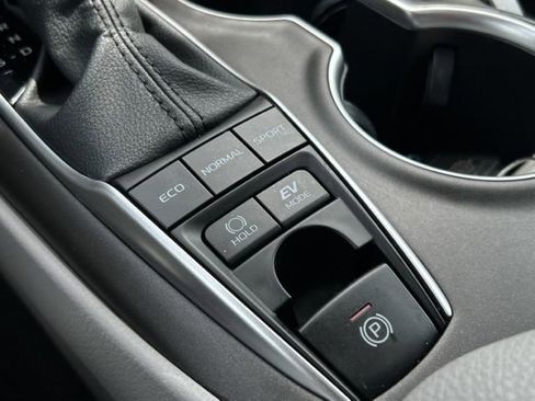 Used 2023 Toyota Camry XLE w/ Navigation Package image 44