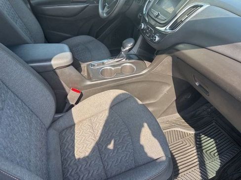 Used 2022 Chevrolet Equinox LT image 38