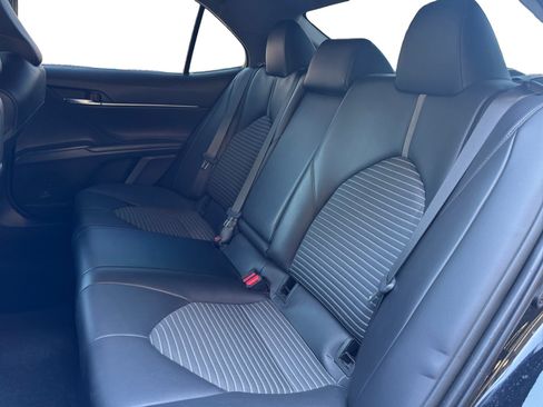 Used 2023 Toyota Camry SE FWD image 13
