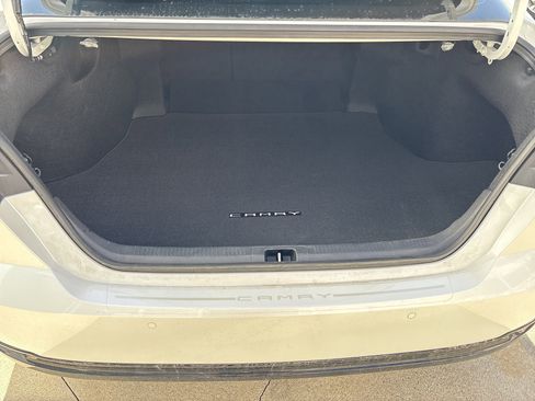 Used 2025 Toyota Camry XLE w/ Premium Plus Package image 31