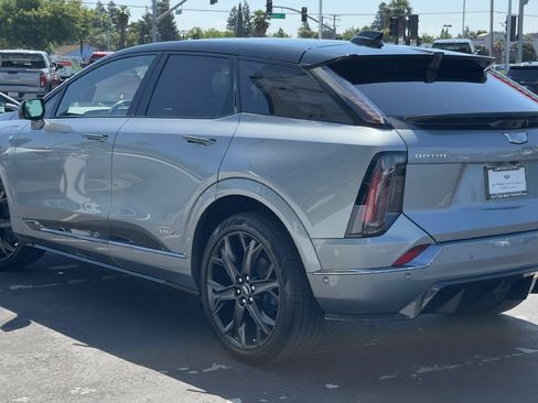 New 2026 Cadillac Optiq V AWD/4WD image 6