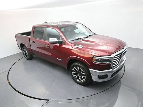 Used 2025 RAM 1500 Laramie AWD/4WD image 18