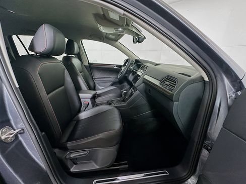 Used 2024 Volkswagen Tiguan Wolfsburg Edition image 31