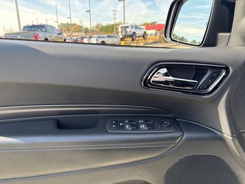 Used 2022 Dodge Durango GT image 11