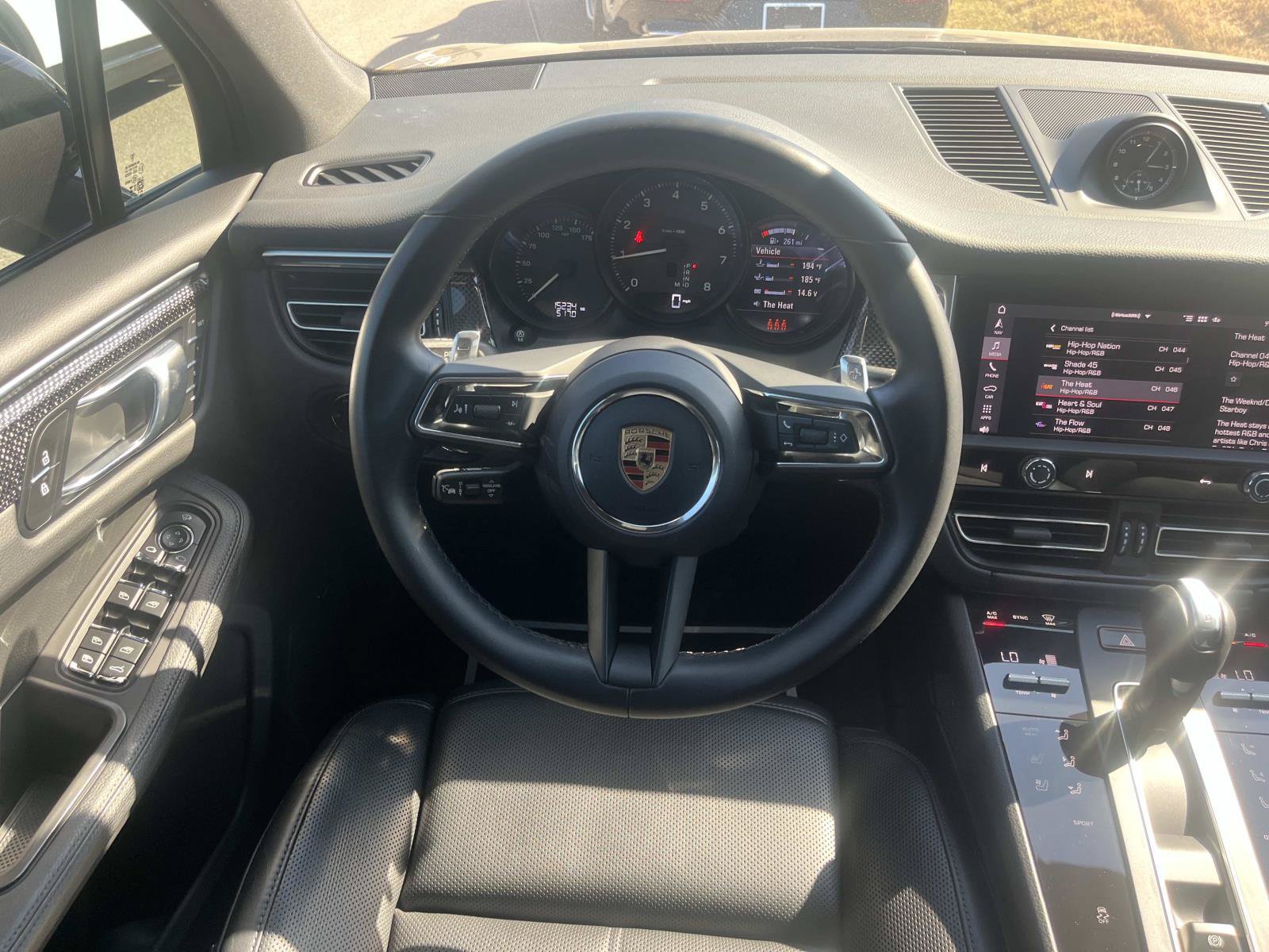 Used 2024 Porsche Macan AWD/4WD image 14