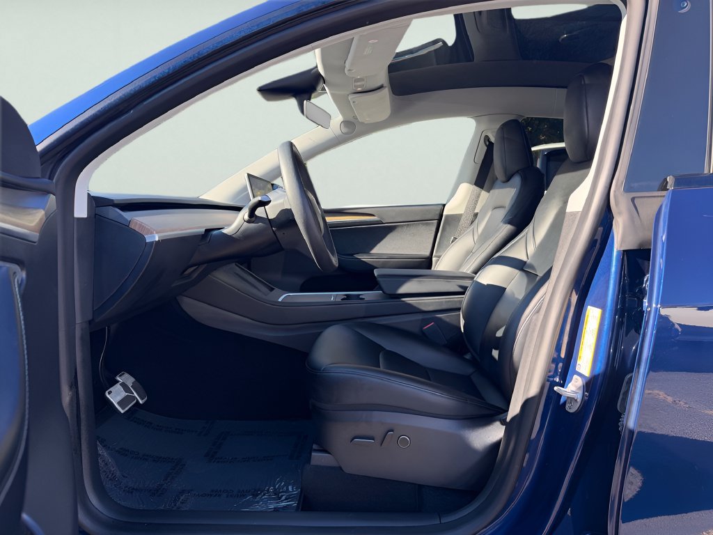 Used 2023 Tesla Model Y Long Range AWD/4WD image 38
