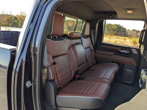 Used 2025 GMC Sierra 2500 Denali Ultimate image 51