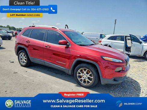 Used 2017 Jeep Cherokee Latitude FWD image 5