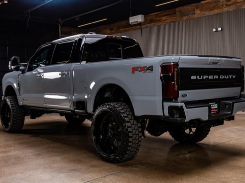 Used 2026 Ford F250 Platinum AWD/4WD image 5