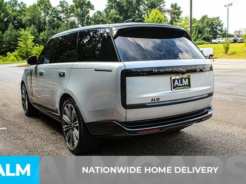 Used 2024 Land Rover Range Rover SE AWD/4WD image 5