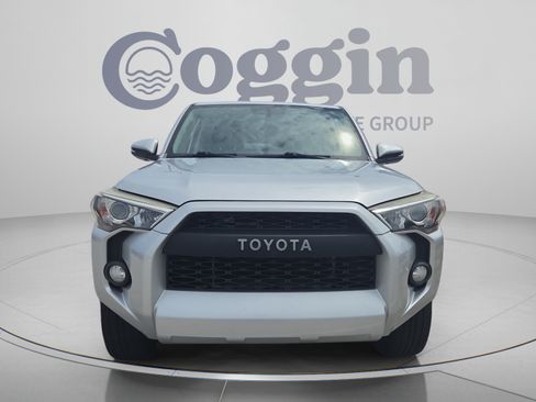 Used 2017 Toyota 4Runner SR5 Premium AWD/4WD image 8