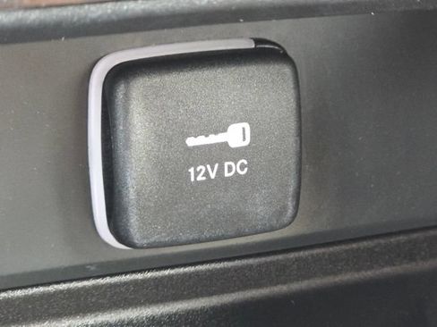 Used 2024 Jeep Grand Cherokee L Altitude AWD/4WD image 13