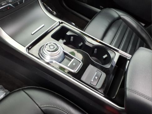 Used 2020 Ford Edge SEL w/ Convenience Package image 16