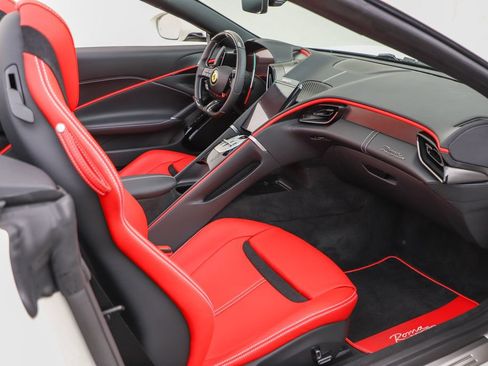 Certified 2026 Ferrari Roma Spider RWD image 28