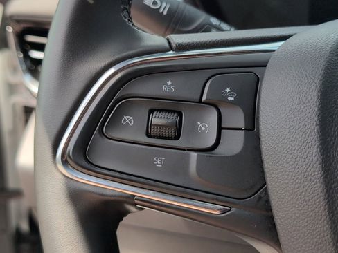 Used 2025 Buick Envista Sport Touring image 23