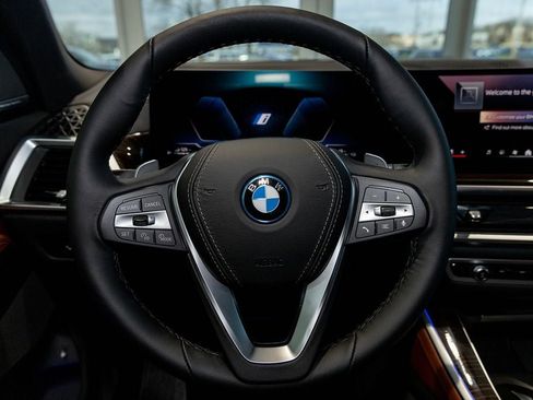 New 2026 BMW X5 xDrive50e image 25