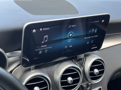 Used 2020 Mercedes-Benz GLC 300 4MATIC image 25